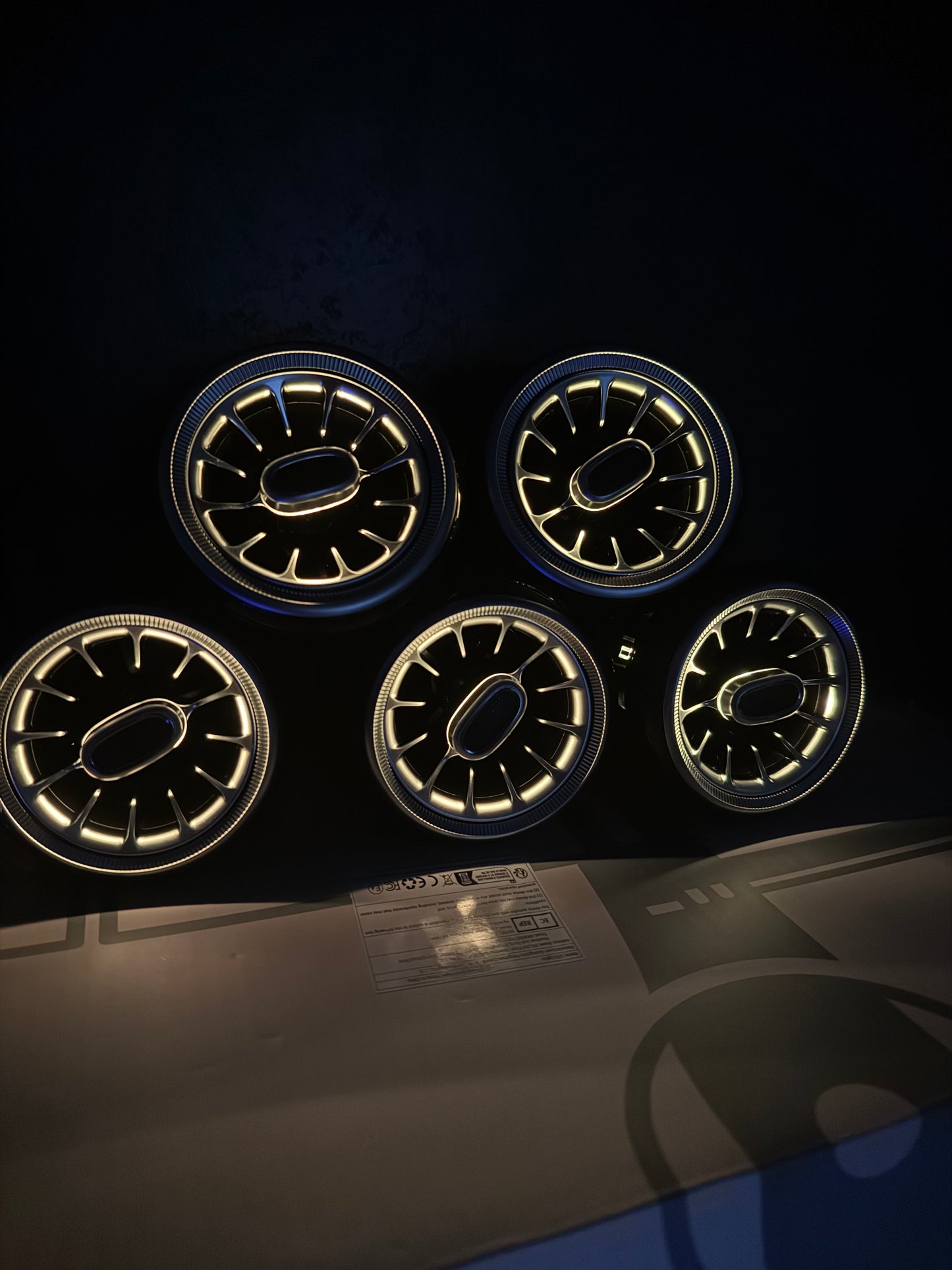 Buse D'air 64 couleurs W176/W117/W156/W246
